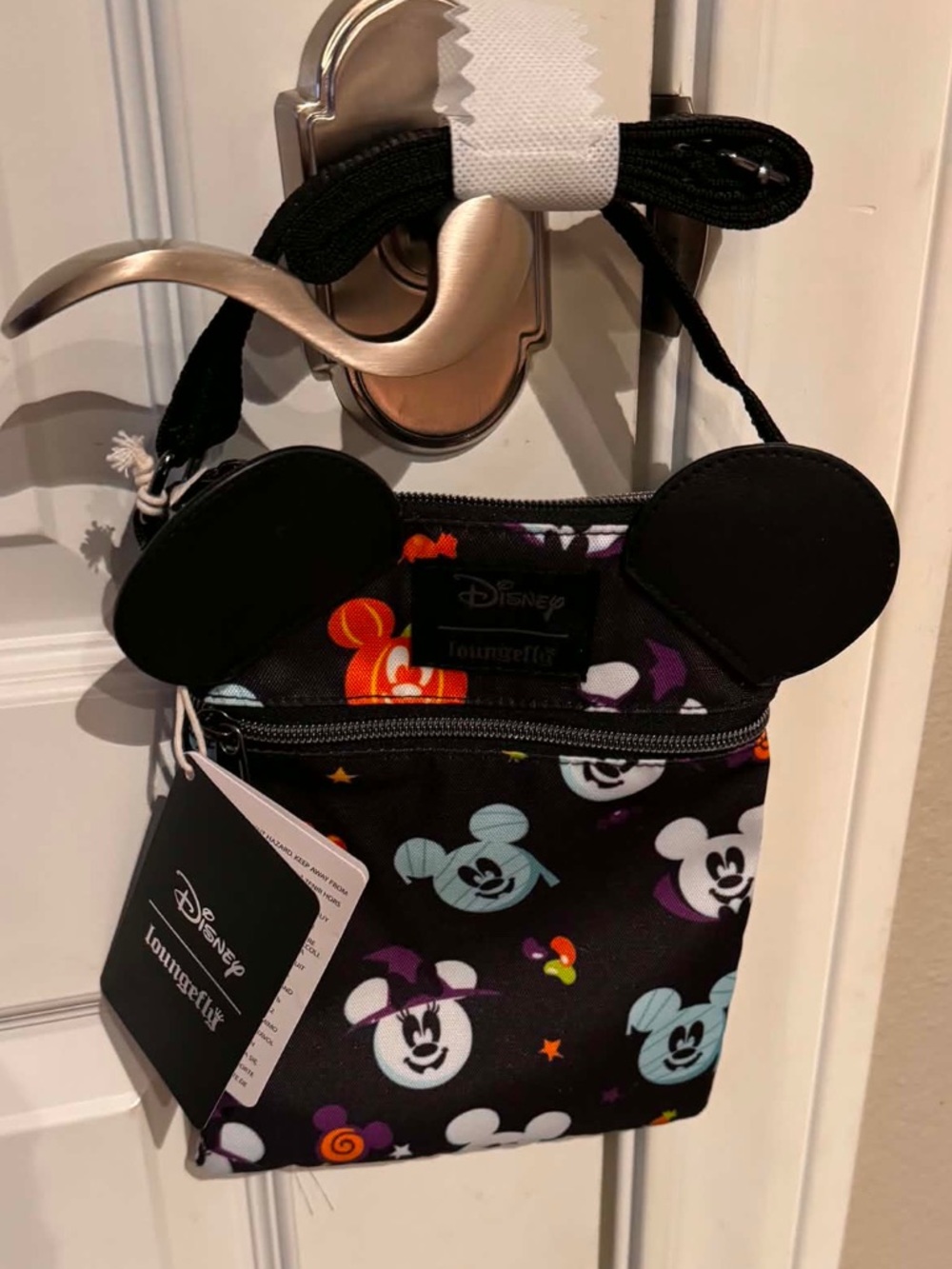 🧁Loungefly Disney Mickey & Minnie Halloween Passport Crossbody Bag - Black - Picture 2 of 4
